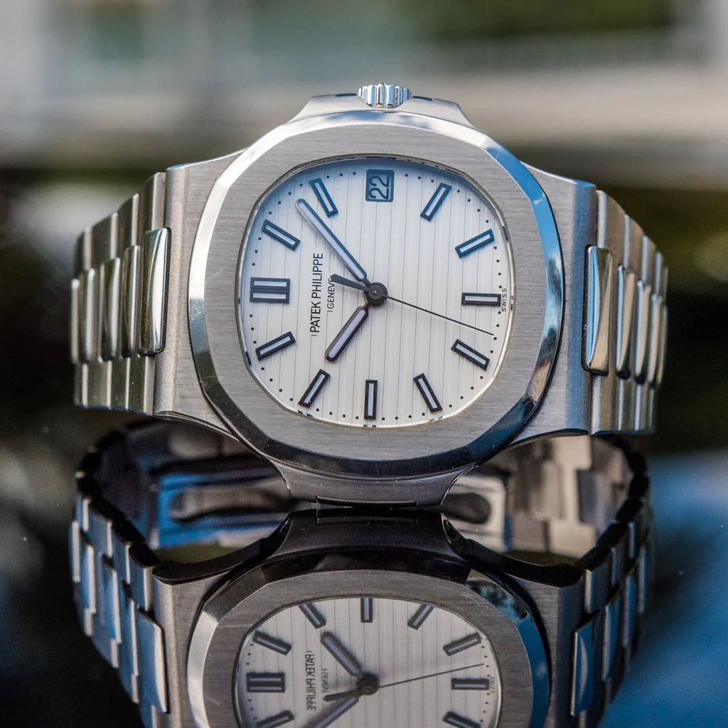 PATEK PHILIPPE  NAUTILUS WHITE DIAL 40MM
