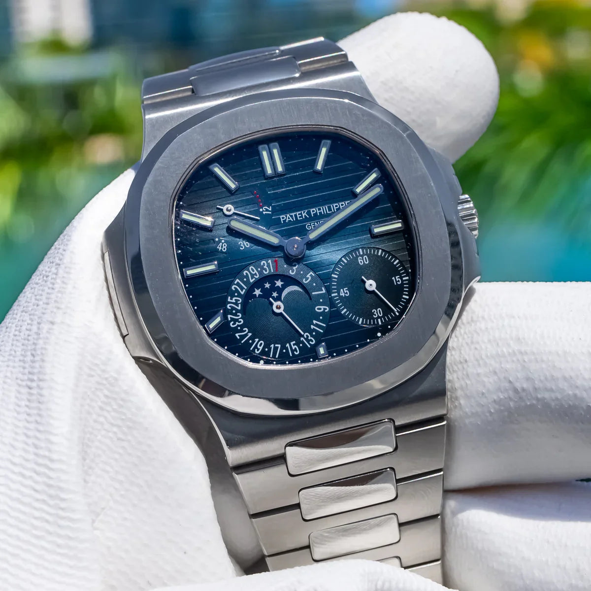Patek Philippe Nautilus | Blue Dial | 40mm
