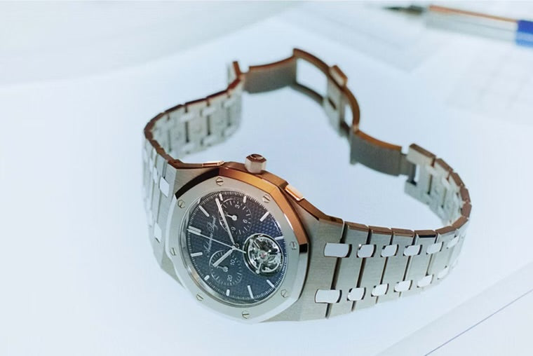 ROYAL OAK
EXTRA-THIN SELFWINDING FLYING TOURBILLON CHRONOGRAPH (RD#5)
39MM